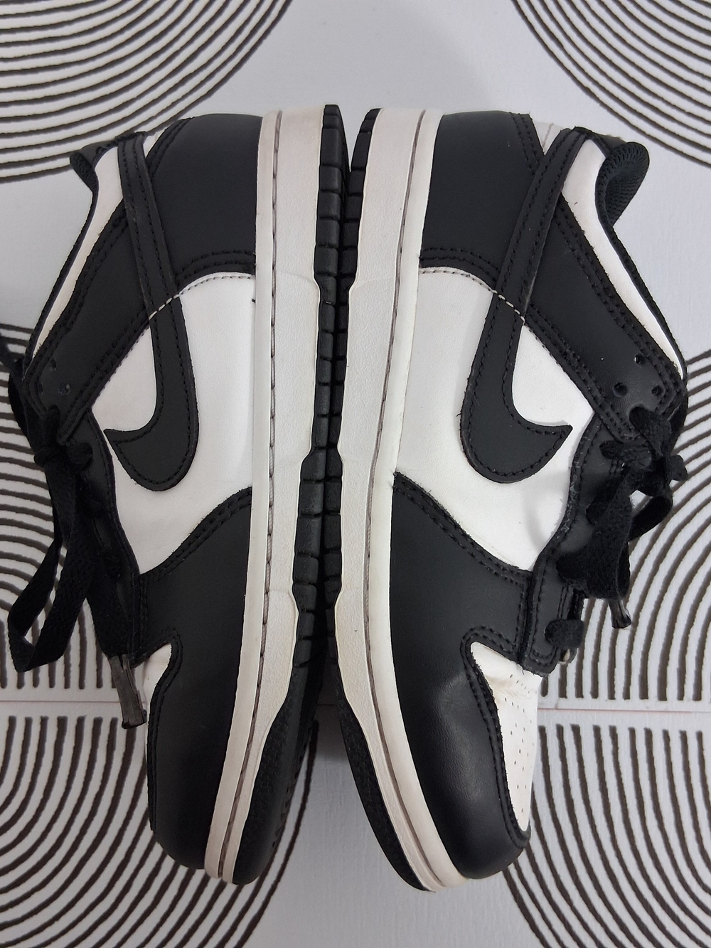 Nike Dunk Low Retro Youth 1.5 White/Black Panda Lace Up Sneakers (CW1588-100) - Picture 9 of 15